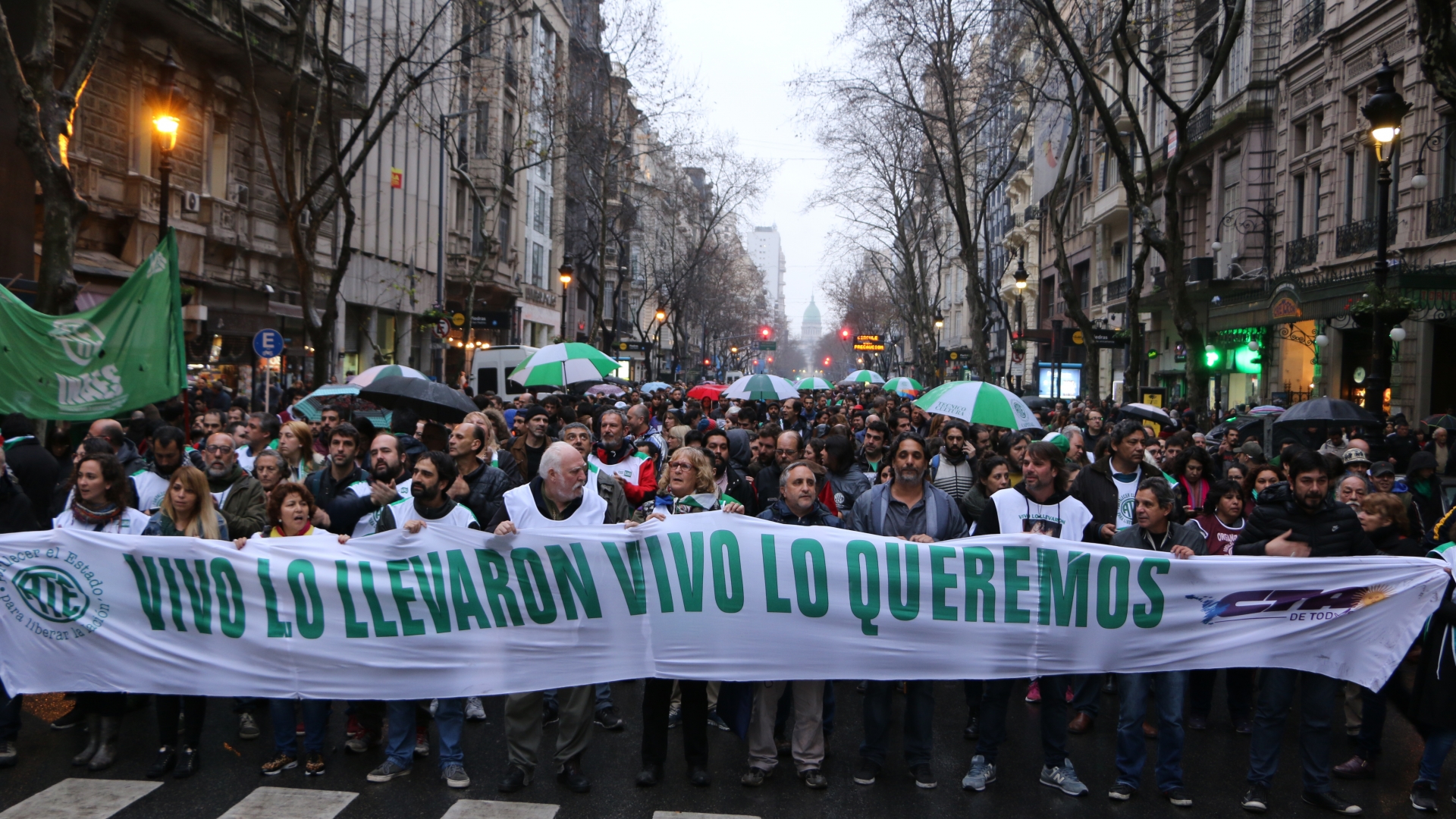 Marchamos por la aparición con vida de Santiago Maldonado y en defensa de la democracia