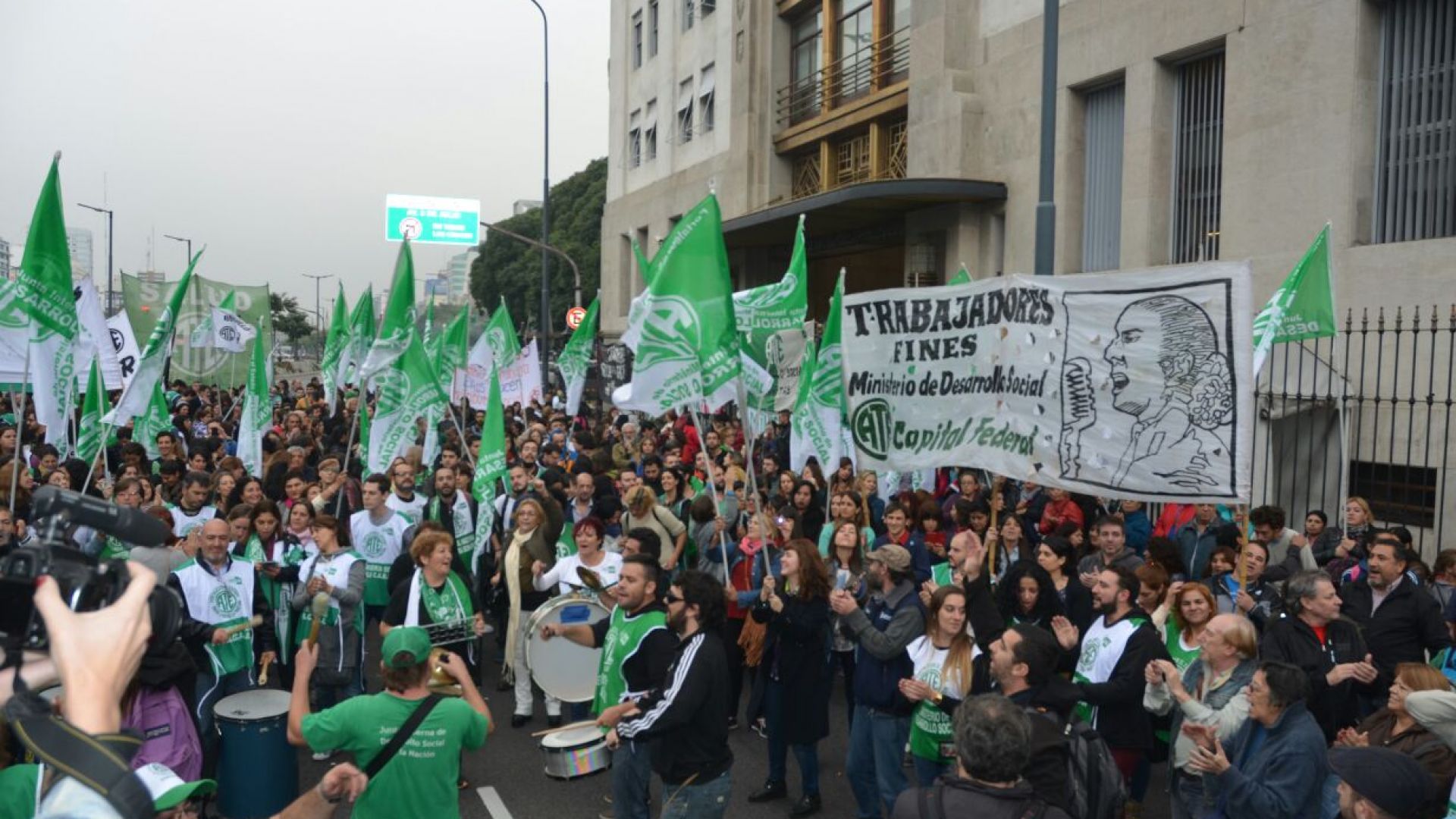 Masiva jornada de asambleas y protestas en repudio del 20% en cuotas y el plus por presentismo