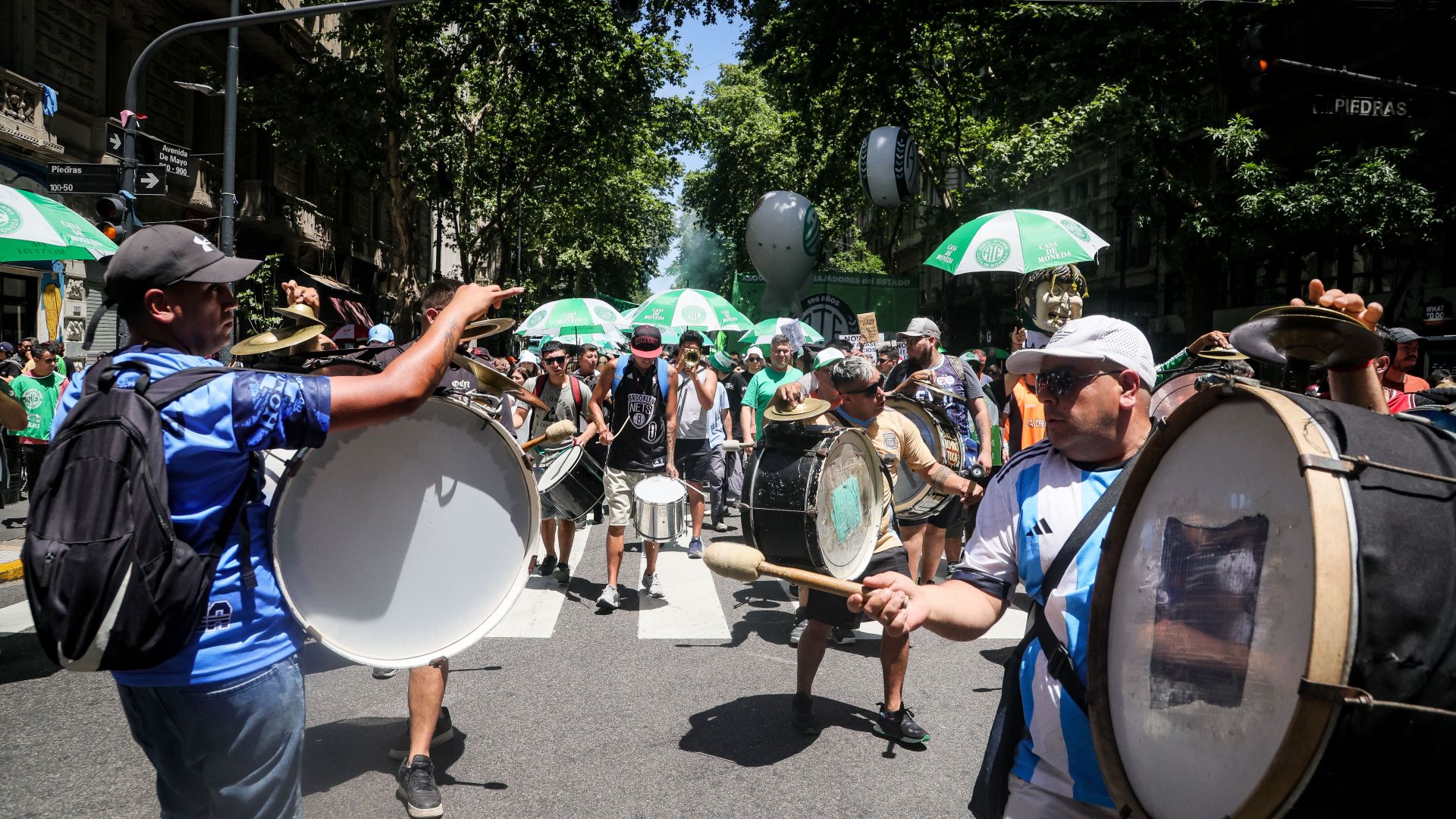 Por una Argentina sin hambre, con paz, justicia social y soberanía