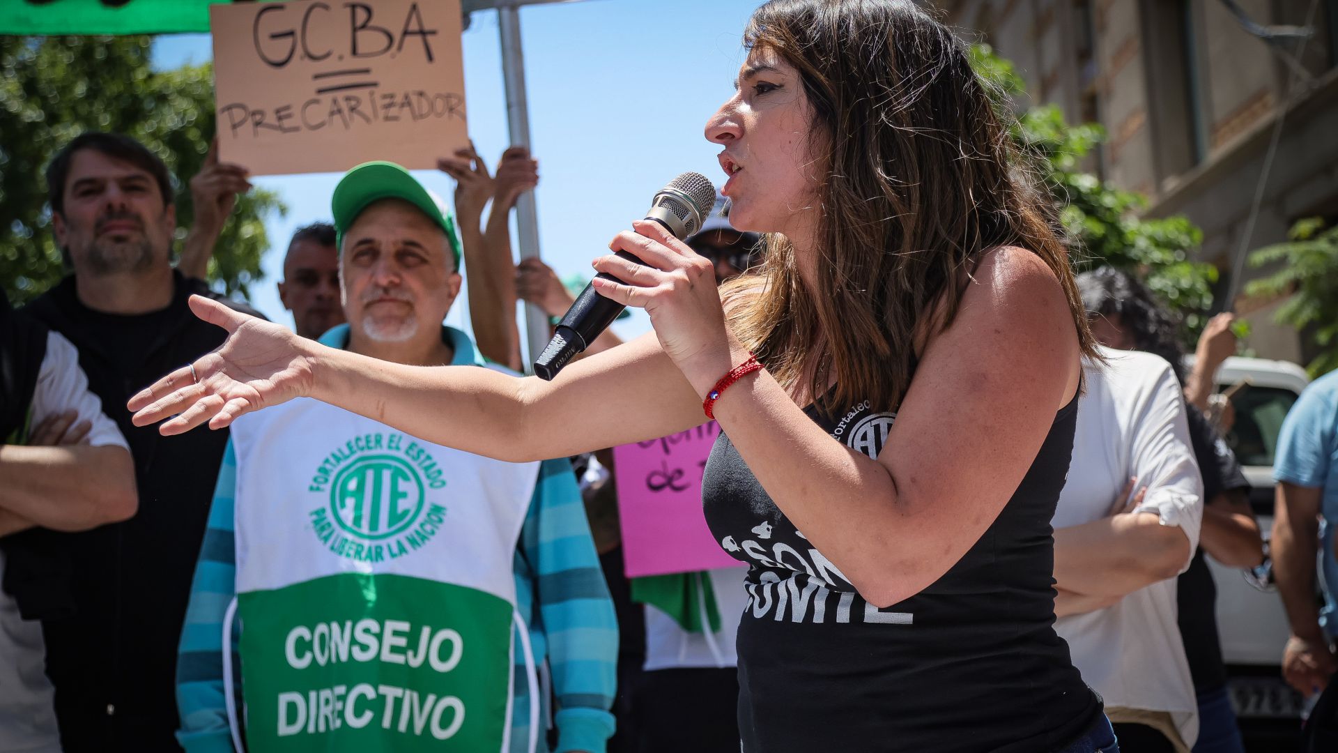 Basta de desguazar al Estado, basta de hambrear al pueblo trabajador