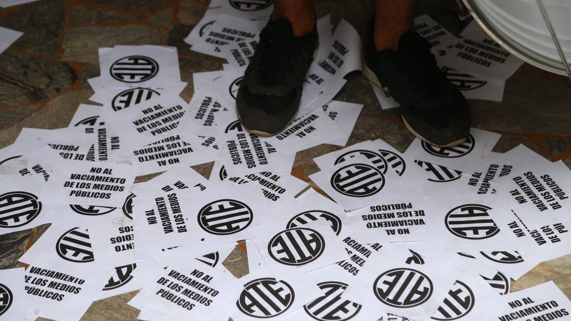 Radio Nacional reclamó por aumento salarial y denunció vaciamiento del Organismo