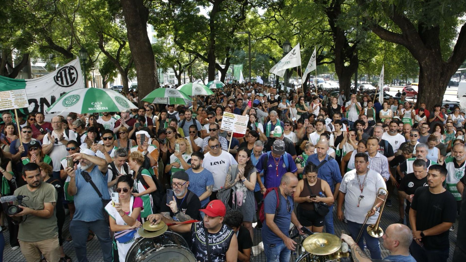 Catalano:“A Javier Milei lo tenemos que derrotar donde más le duele, en la calle”